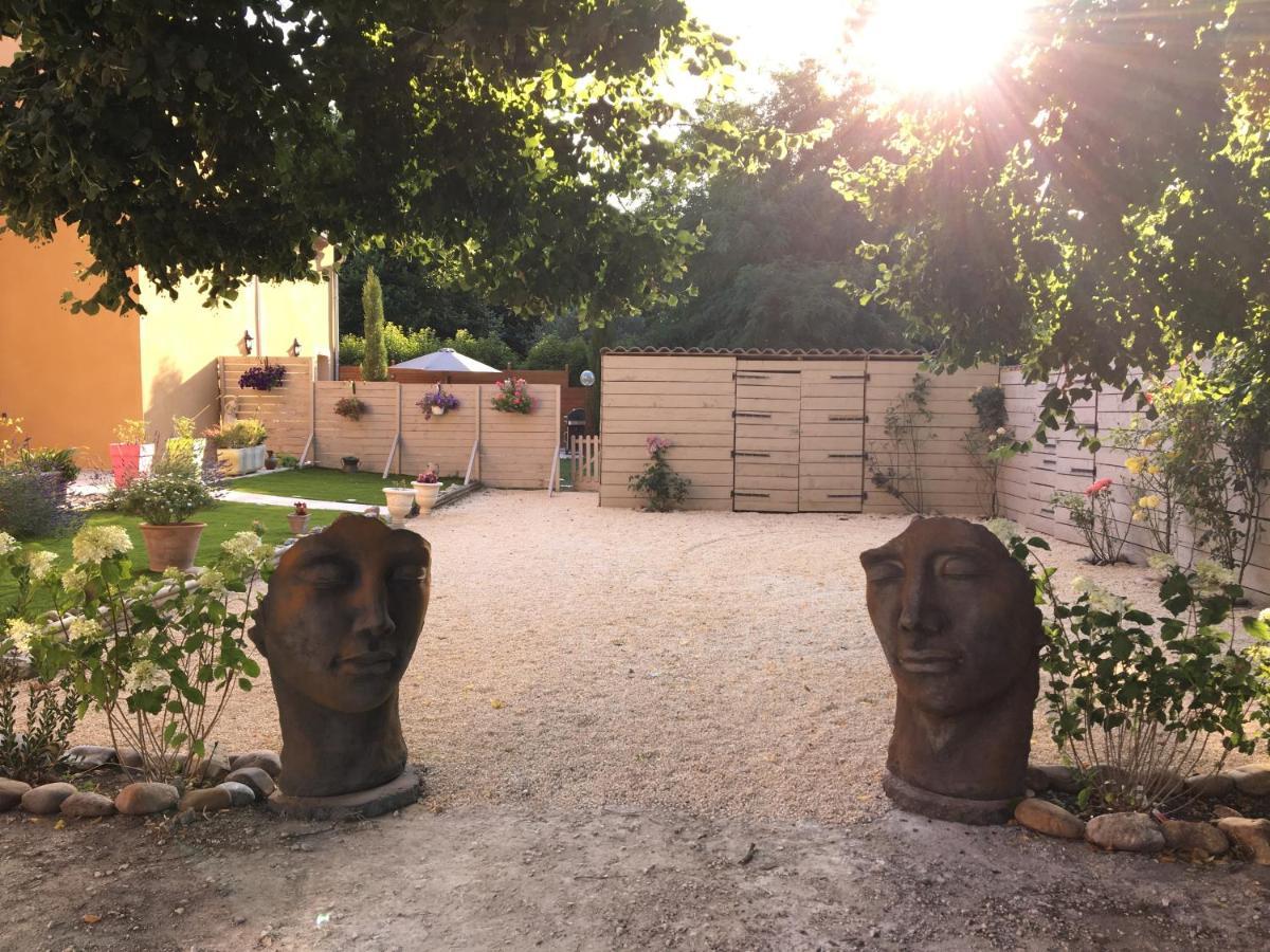 Mas Le Nathakassou Villa Cabannes Dış mekan fotoğraf