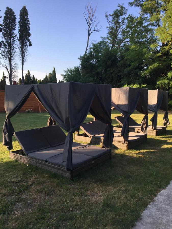 Mas Le Nathakassou Villa Cabannes Dış mekan fotoğraf